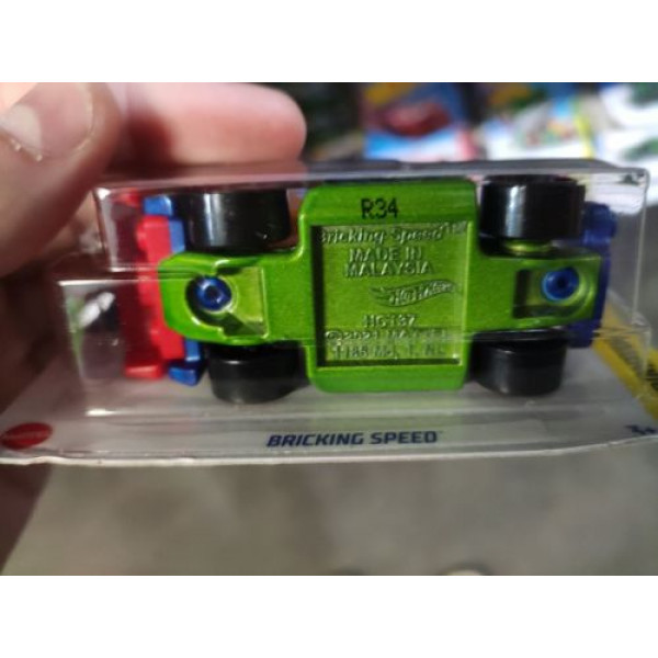 Машинка "Hot wheels: BRIKING SPEED" (оригінал)