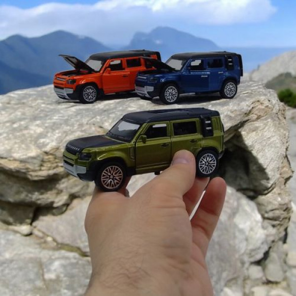 Машинка металева "Автопром. Land Rover Defender", помаранчева