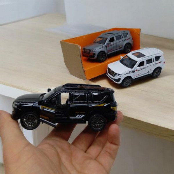Машинка металева Автопром Nissan позашляховик (чорний)