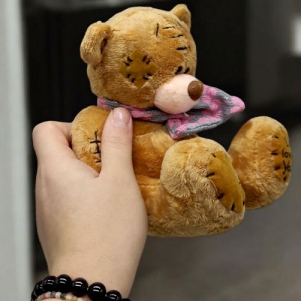 Мʼяка іграшка "Ведмедик в Шарфі" 16 см (коричневий)