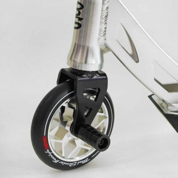 Самокат трюковий "Best Scooter" (HIC-система, ПЕГИ, алюмінієвий диск та дека, колеса PU, d=120 мм, ширина керма 58 см)