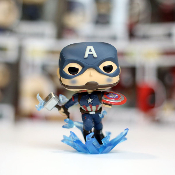 Ігрова фігурка Funko POP! Марвел cерії "Месники: Фінал" - Капітан Америка з мйольніром