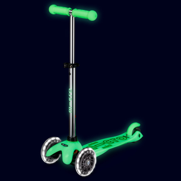 Самокат Micro серії Mini Deluxe Glow LED – Крижаний лайм