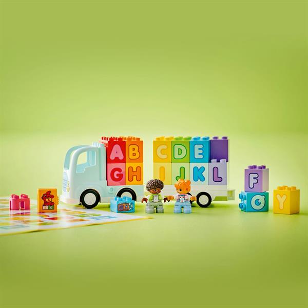 Конструктор LEGO DUPLO Town Вантажівка з абеткою 36 деталей (10421)