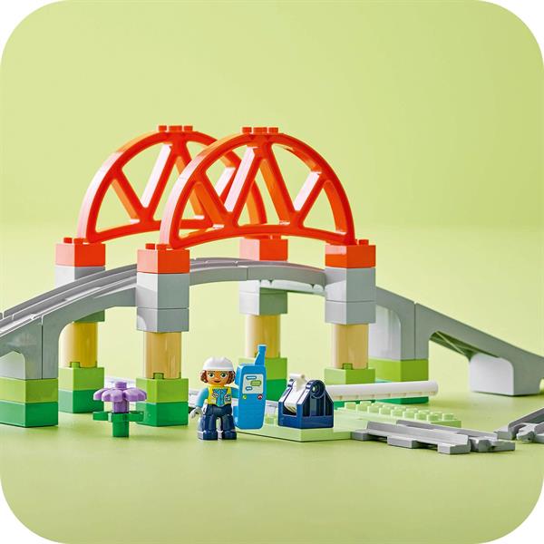 Конструктор LEGO DUPLO Town Залізничний міст і колії додатковий набір 42 деталі (10426)