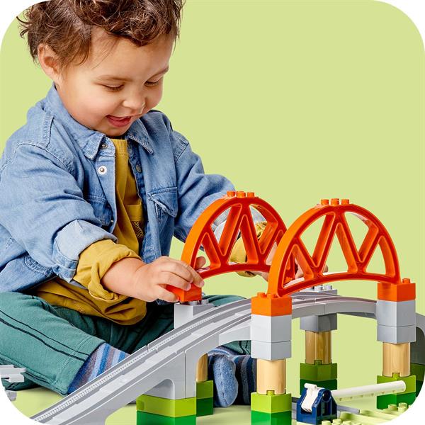 Конструктор LEGO DUPLO Town Залізничний міст і колії додатковий набір 42 деталі (10426)
