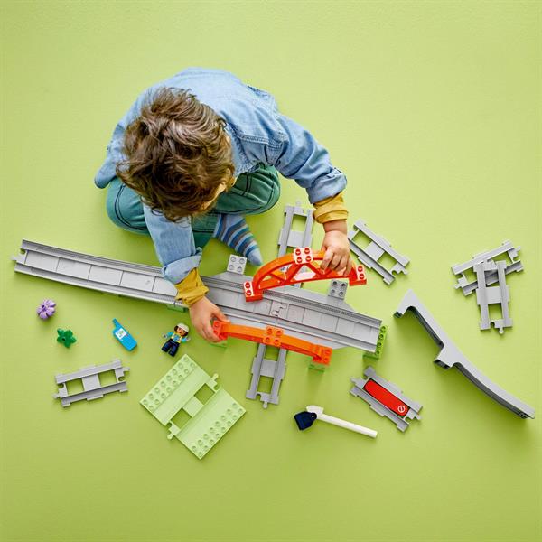 Конструктор LEGO DUPLO Town Залізничний міст і колії додатковий набір 42 деталі (10426)