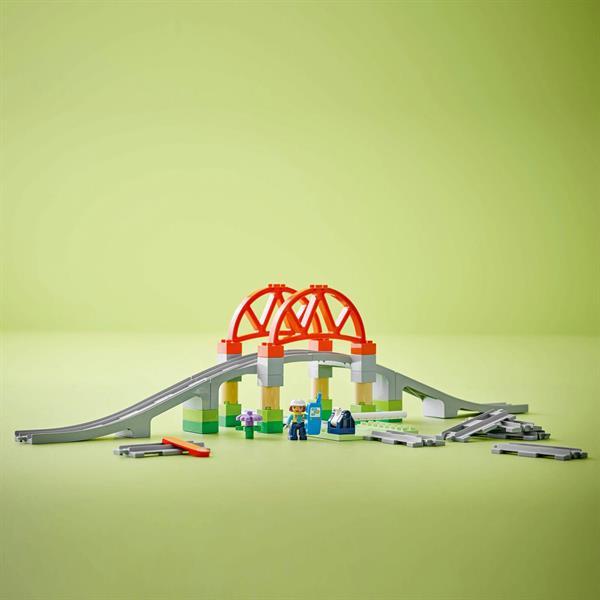 Конструктор LEGO DUPLO Town Залізничний міст і колії додатковий набір 42 деталі (10426)