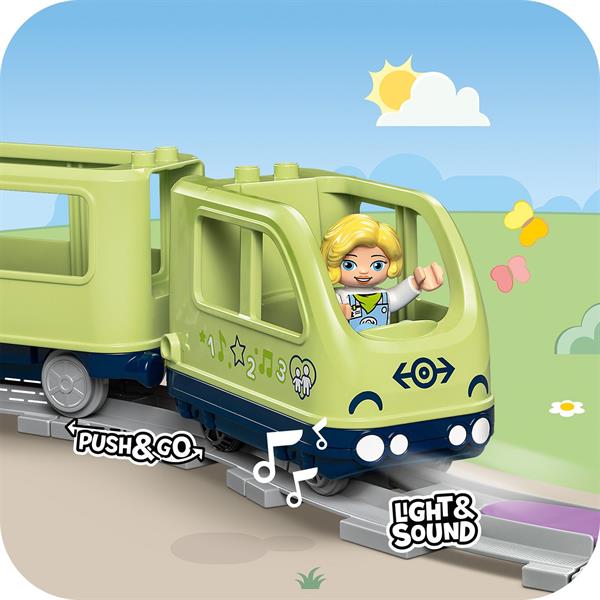 Конструктор LEGO DUPLO Town Інтерактивний пригодницький потяг 57 деталей (10427)
