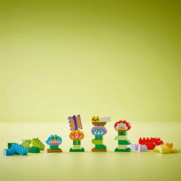 Конструктор LEGO DUPLO Town Творчий сад і квіти 45 деталей (10444)