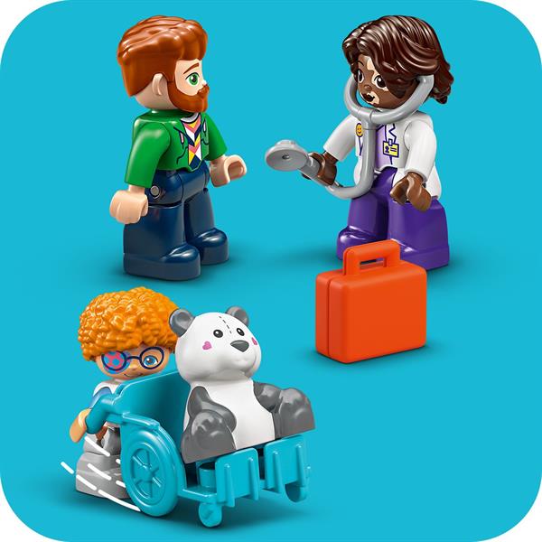 Конструктор LEGO DUPLO Town Уперше: візит до лікаря 65 деталей (10449)