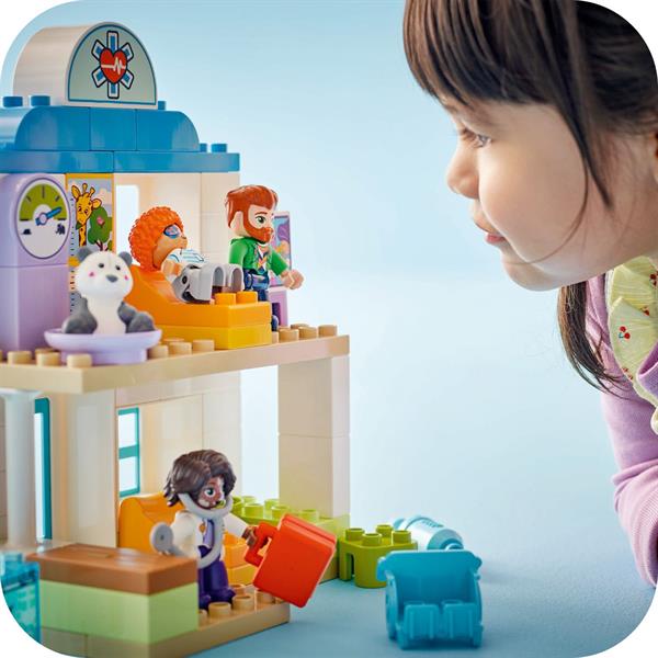 Конструктор LEGO DUPLO Town Уперше: візит до лікаря 65 деталей (10449)