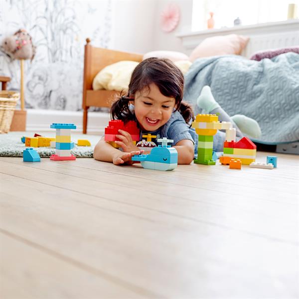 Конструктор LEGO DUPLO Коробка-серце 80 деталей (10909)