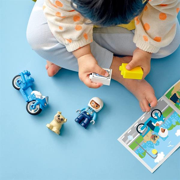 Конструктор LEGO DUPLO Rescue Поліцейський мотоцикл 5 деталей (10967)