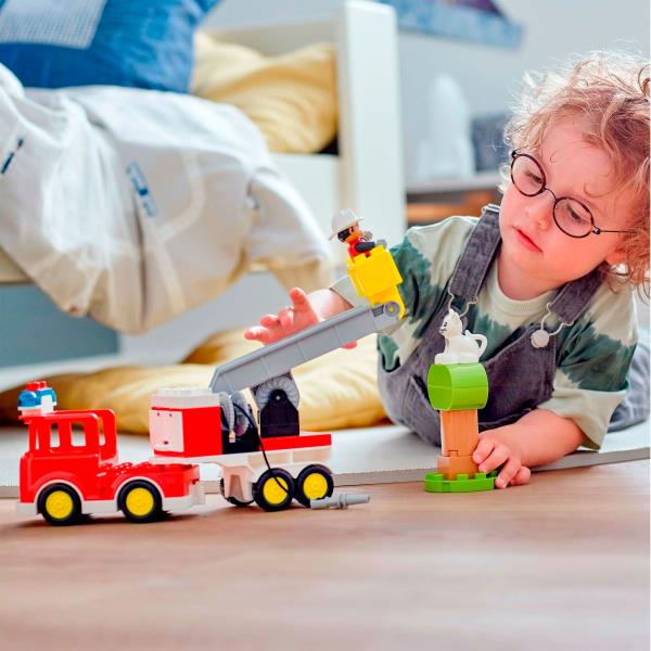 Конструктор LEGO DUPLO Rescue Пожежна машина 21 деталь (10969)