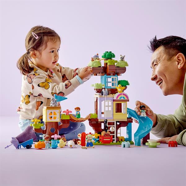 Конструктор LEGO DUPLO Town Будиночок на дереві 3 в 1, 126 деталей (10993)