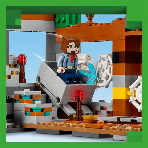 Конструктор LEGO Minecraft Покинута шахта у безплідних землях 538 деталей (21263)