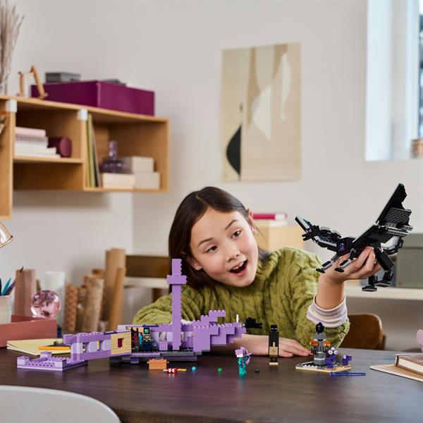 Конструктор LEGO Minecraft Дракон Енду і Корабель Краю 657 деталей (21264)