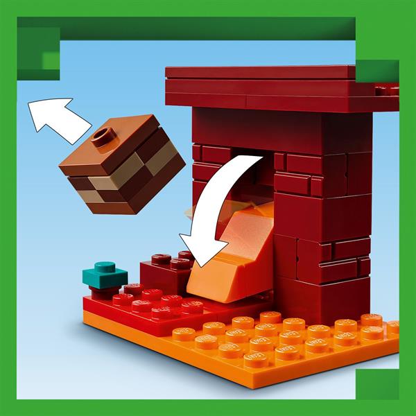 Конструктор LEGO Minecraft Битва з лавою в Незері 99 деталей (21266)