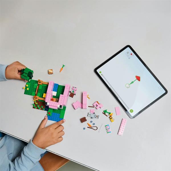 Конструктор LEGO Minecraft Будинок для поросят 238 деталей (21268)
