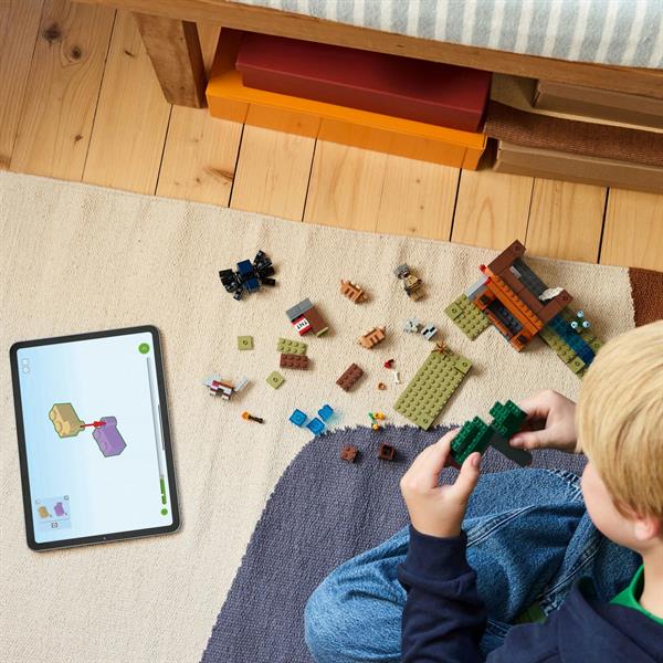 Конструктор LEGO Minecraft Шахтна експедиція Броненосець 247 деталей (21269)