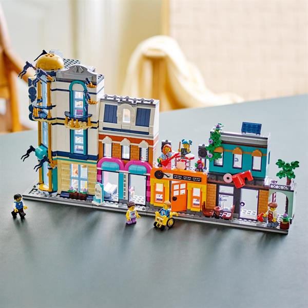 Конструктор LEGO Creator Центральна вулиця 3 в 1, 1459 деталей (31141)