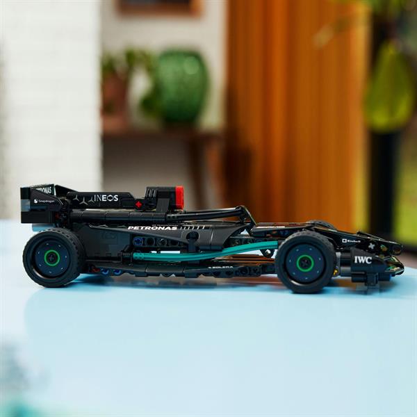 Конструктор LEGO Technic Mercedes-AMG F1 W14 E Performance Pull-Back 240 деталей (42165)