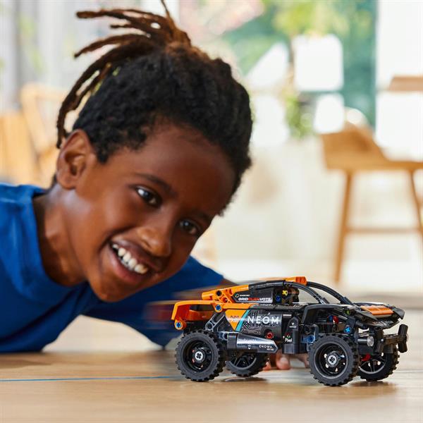 Конструктор LEGO Technic Автомобіль для перегонів NEOM McLaren Extreme E 252 деталі (42166)