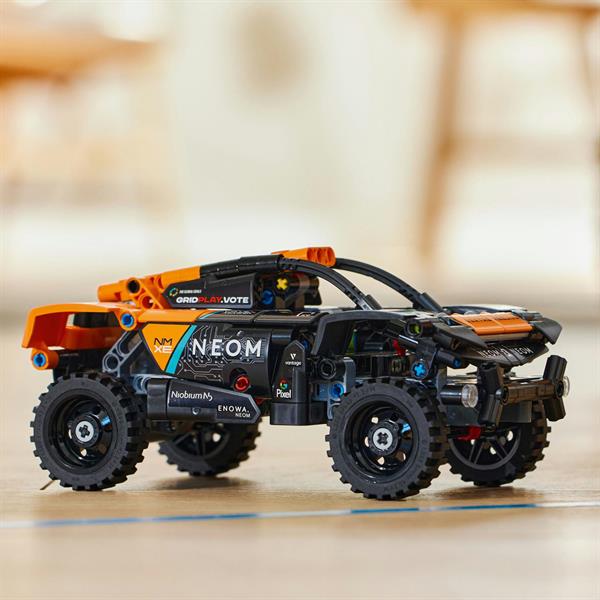 Конструктор LEGO Technic Автомобіль для перегонів NEOM McLaren Extreme E 252 деталі (42166)