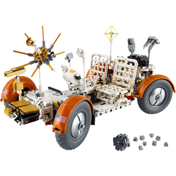Конструктор LEGO Technic Місячний автомобіль NASA Apollo 1913 деталей (42182)
