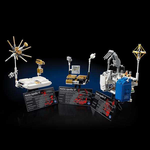 Конструктор LEGO Technic Місячний автомобіль NASA Apollo 1913 деталей (42182)