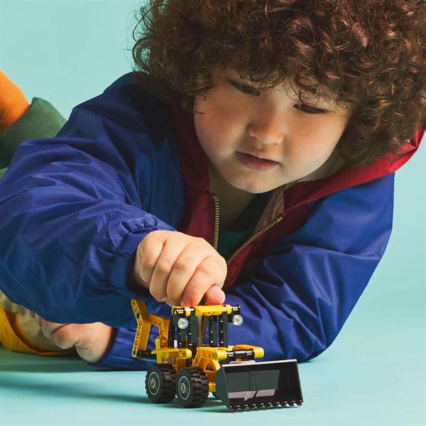 Конструктор LEGO Technic Екскаватор-навантажувач 104 деталі (42197)