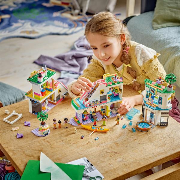 Конструктор LEGO Friends Торговельний центр у Хартлейк-Сіті, 1237 деталей (42604)