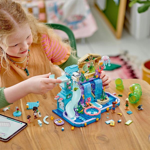 Конструктор LEGO Friends Аквапарк Хартлейк-Сіті 814 деталей (42630)