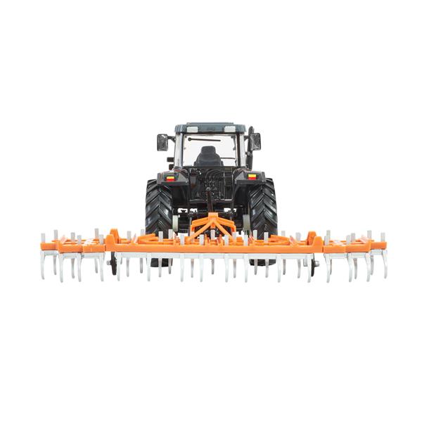 Модель Britains Трактор Massey Ferguson 6290 з культиватором 1:32 (43335)