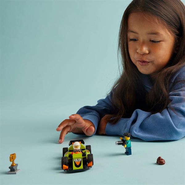 Конструктор LEGO City Зелений автомобіль для перегонів 56 деталей (60399)