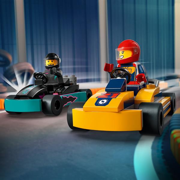 Конструктор LEGO City Картинг і гонщики 99 деталей (60400)