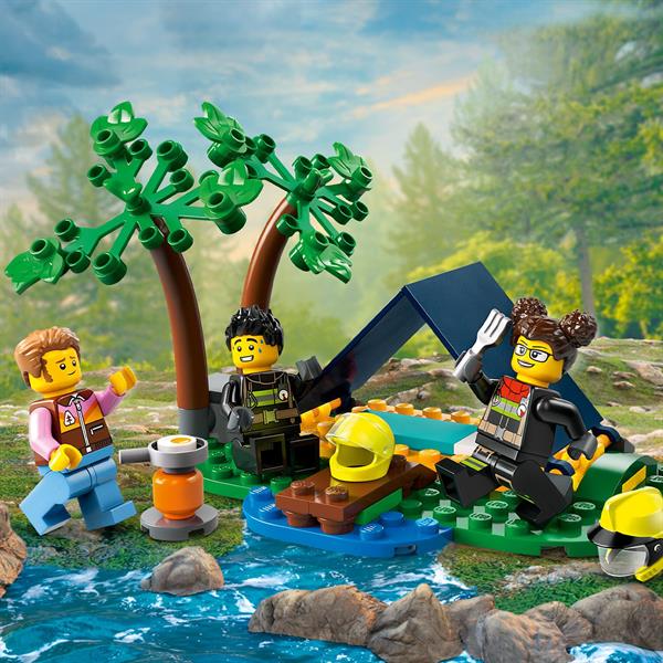 Конструктор LEGO City Пожежний позашляховик із рятувальним човном 301 деталь (60412)