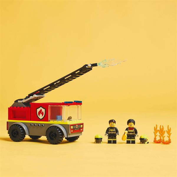 Конструктор LEGO City Пожежна машина з драбиною 82 деталі (60463)