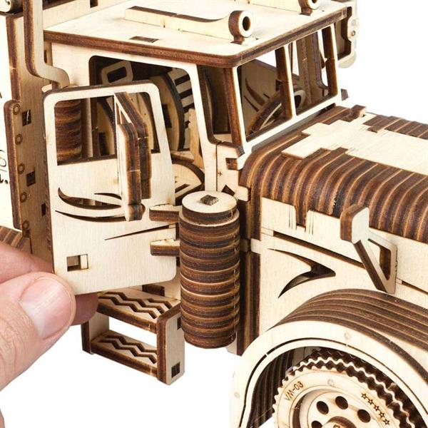 Дерев'яний механічний 3D конструктор Ugears Тягач VM-03 (70056)