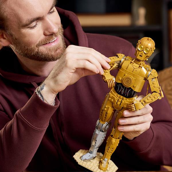 Конструктор LEGO Star Wars C-3PO 1138 деталей (75398)