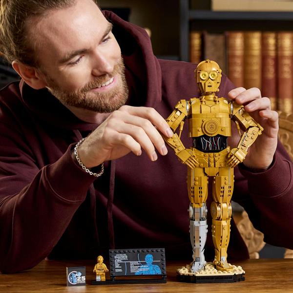 Конструктор LEGO Star Wars C-3PO 1138 деталей (75398)