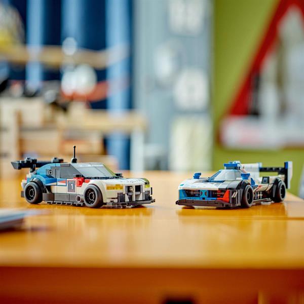 Конструктор LEGO Speed Champions Автомобілі для перегонів BMW M4 GT3 і BMW M Hybrid V8 676 деталей (76922)