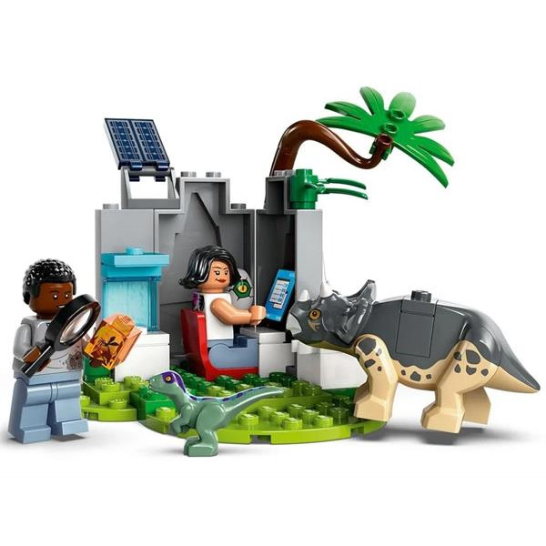 Конструктор LEGO Jurassic World Центр порятунку малюків динозаврів (76963)