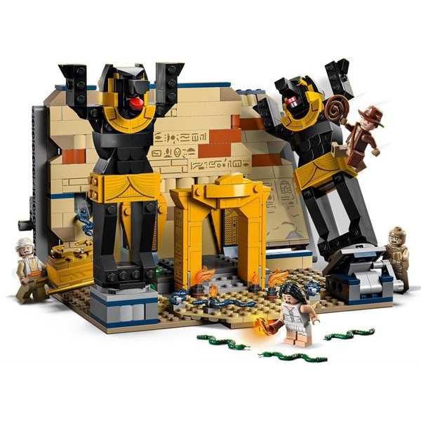 Конструктор LEGO Indiana Jones Втеча із загубленої гробниці 600 деталей (77013)