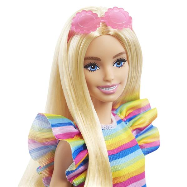 Лялька Barbie Модниця з брекетами у смугастій сукні (HJR96)
